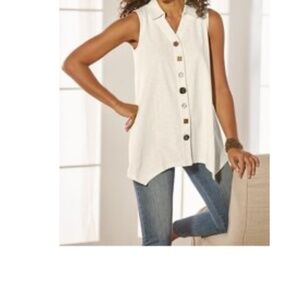 New with tags, XS Soft Surroundings, sleeveless top with decorative buttons